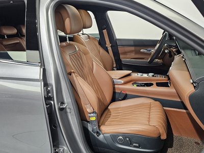 2021 Genesis GV70 — миниатюра 16