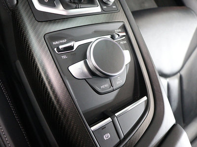 AUDI R8 - 9