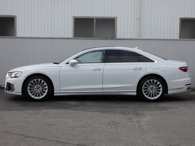 AUDI A8 - 6