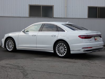 AUDI A8 - 7