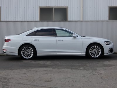 AUDI A8 - 10