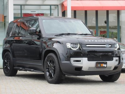 LAND ROVER DEFENDER - 4