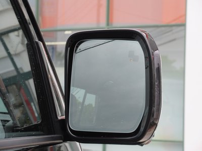 2025 LAND Rover DEFENDER — миниатюра 16