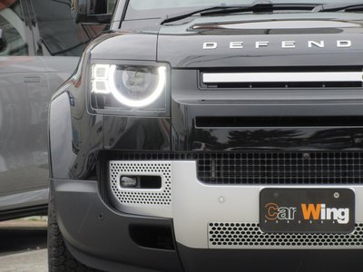 LAND ROVER DEFENDER - 8