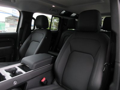 2025 LAND Rover DEFENDER — миниатюра 25