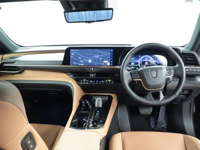 2024 Toyota CROWN SPORT photo 5