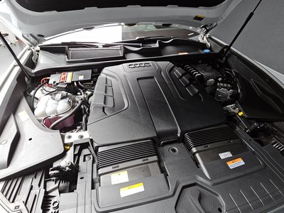 صورة 7 لـ 2023 AUDI Q8