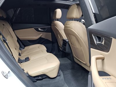 2023 AUDI Q8 — миниатюра 12