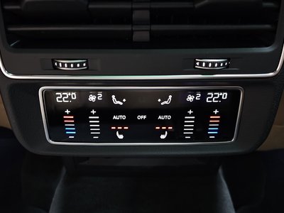 2023 AUDI Q8 — миниатюра 19