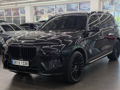 2024 BMW X7 photo 1