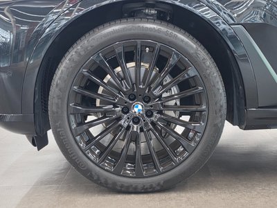 2024 BMW X7 photo 6