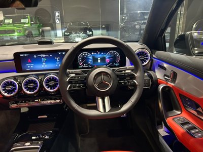 2025 Mercedes-BENZ GLC — миниатюра 12