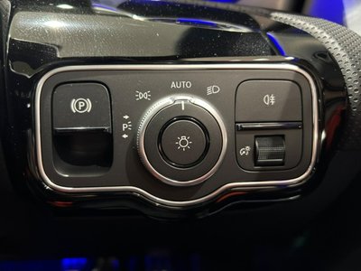 2025 Mercedes-BENZ GLC — миниатюра 30