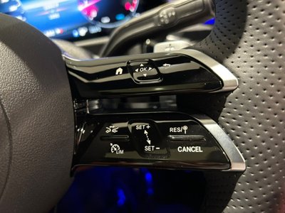 2025 Mercedes-BENZ GLC — миниатюра 24
