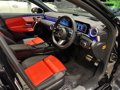 2025 Mercedes-BENZ GLC — миниатюра 14