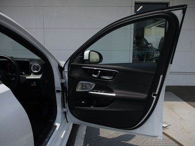 2025 Mercedes-BENZ C-CLASS 缩略图 18