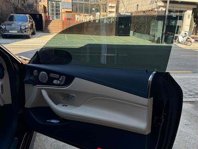 MERCEDES-BENZ E-CLASS - 5