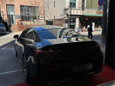 MERCEDES-BENZ E-CLASS - 2