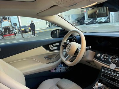 MERCEDES-BENZ E-CLASS - 7