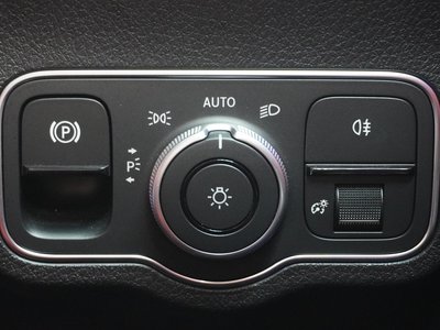 2024 Mercedes-BENZ GLB — миниатюра 32