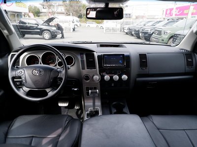 TOYOTA TUNDRA - 3
