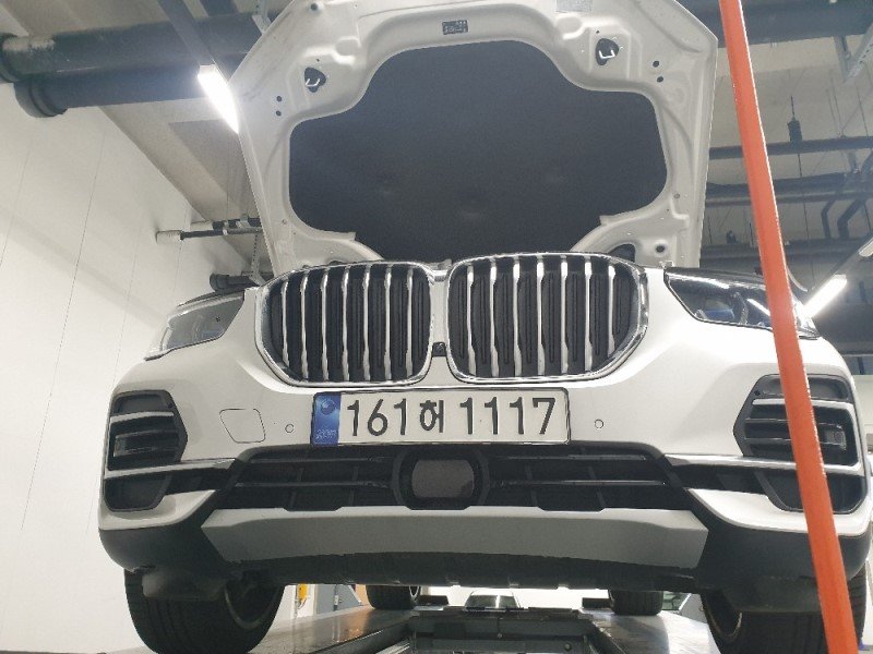 BMW X5 - View 1