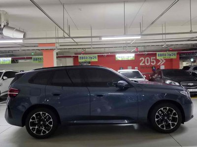 صورة 2 لـ 2025 BMW X3