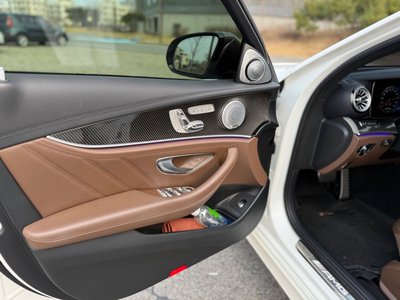 MERCEDES-BENZ E-CLASS - 10