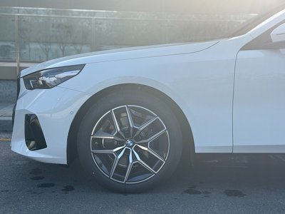 BMW 5 SERIES - 6