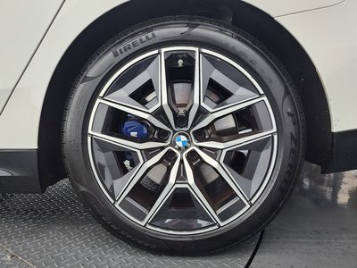 صورة 8 لـ 2025 BMW 5 SERIES