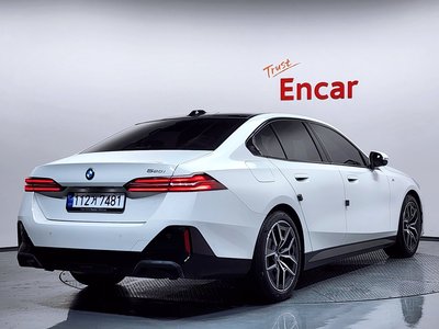 صورة 4 لـ 2025 BMW 5 SERIES