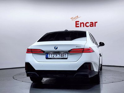 صورة 3 لـ 2025 BMW 5 SERIES