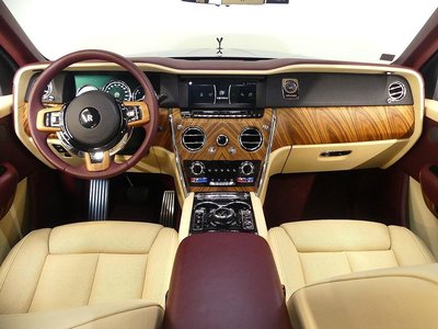 ROLLS-ROYCE CULLINAN - 7