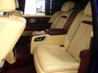 ROLLS-ROYCE CULLINAN - 10