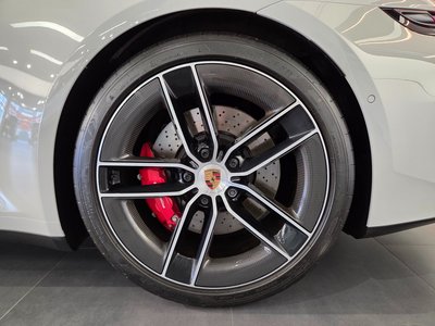 PORSCHE 911 - 6