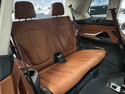 2021 BMW X7 — миниатюра 12