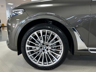 2021 BMW X7 — фото 6