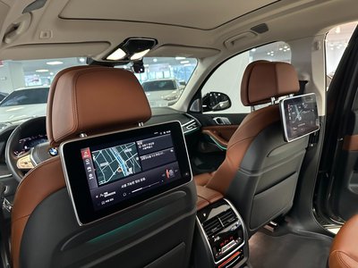 2021 BMW X7 — миниатюра 13