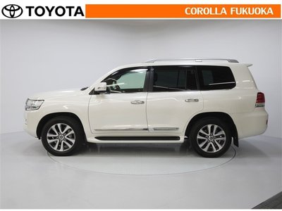TOYOTA LAND CRUISER 200 - 6