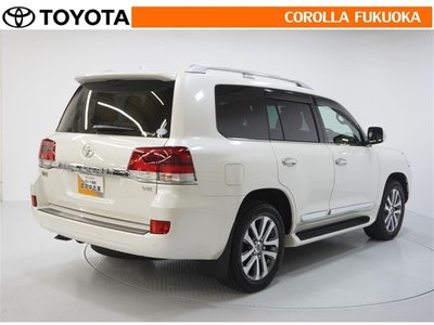 TOYOTA LAND CRUISER 200 - 8