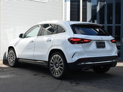 MERCEDES-BENZ GLA - 8