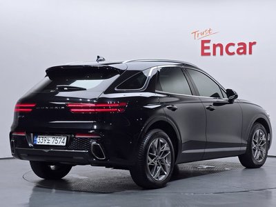 صورة 3 لـ 2023 Genesis GV70