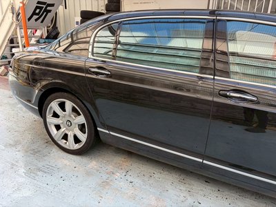 BENTLEY CONTINENTAL - 10