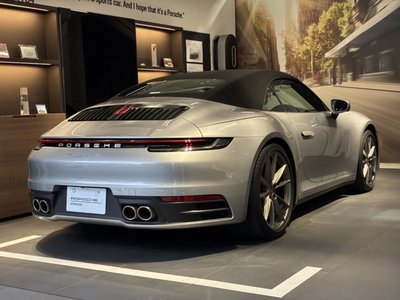 PORSCHE 911 - 4