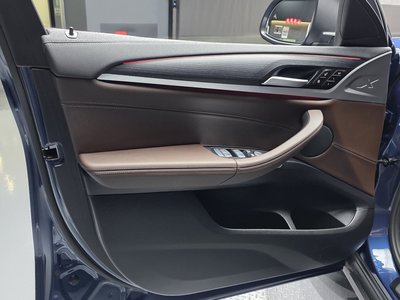 2025 BMW X4 thumbnail 14