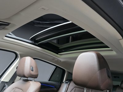 2025 BMW X4 thumbnail 25