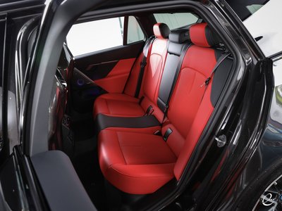 2025 BMW M5 TOURING photo 6