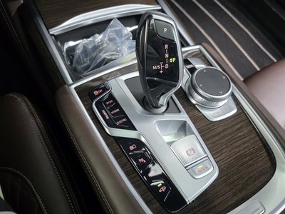 BMW 7 SERIES - 9