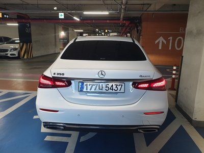 MERCEDES-BENZ E-CLASS - 2
