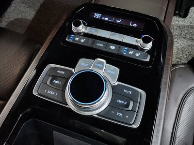 2021 Genesis G90 缩略图 39